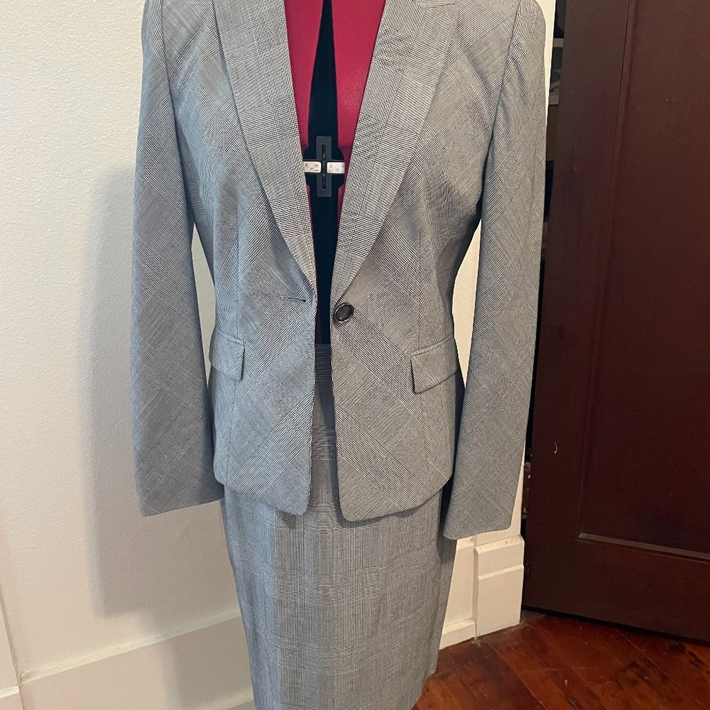 Professional Gray Skirt Suit